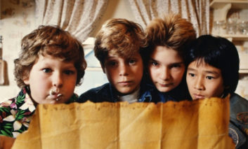 Live : The Goonies, le jeu de cartes